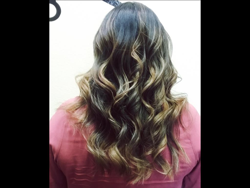 #Balayage plus hair extensions means you can get the color and thickness you want.
